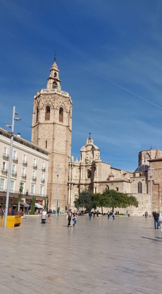 Cosa vedere a Valencia a piedi? 1 Santo Graal nella Cattedrale di Valencia